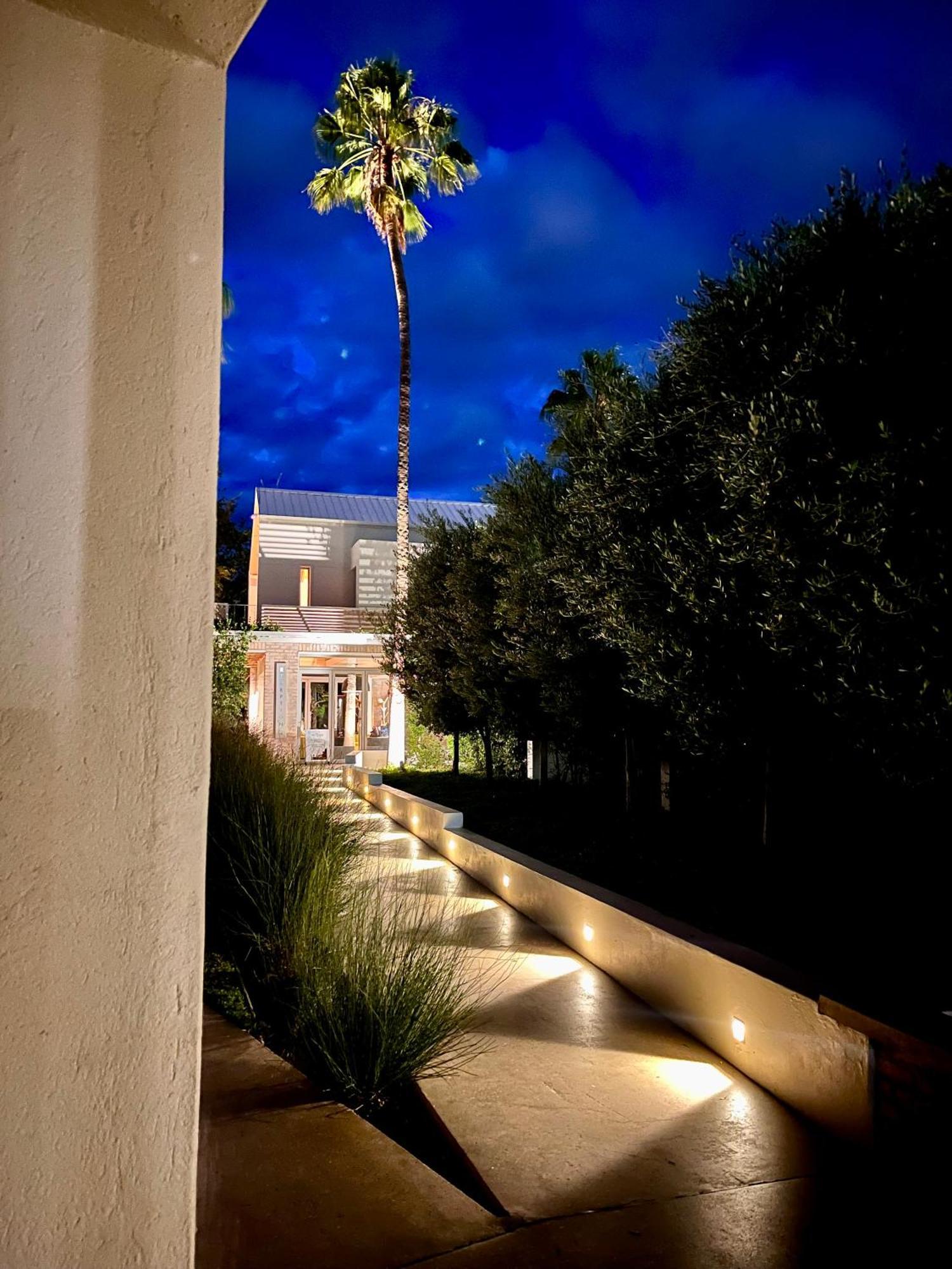 The Windhoek Luxury Suites Dış mekan fotoğraf